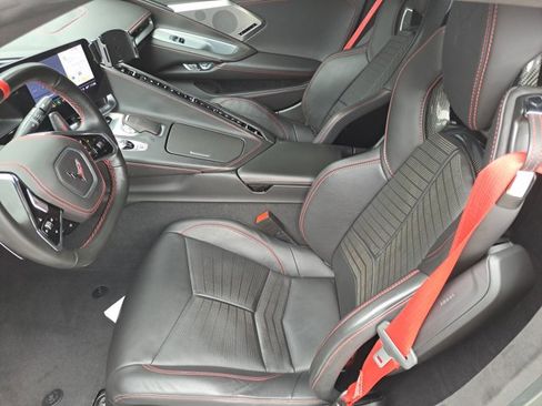 Used 2022 Chevrolet Corvette Stingray Premium Conv w/ Z51 Performance Package image 13