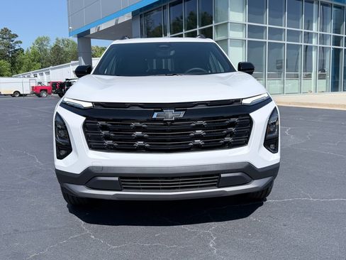 New 2026 Chevrolet Equinox LT w/ Convenience Package II FWD image 3