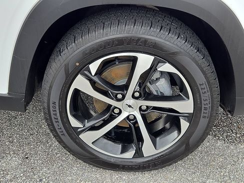 Used 2024 Chevrolet Trax RS FWD image 7