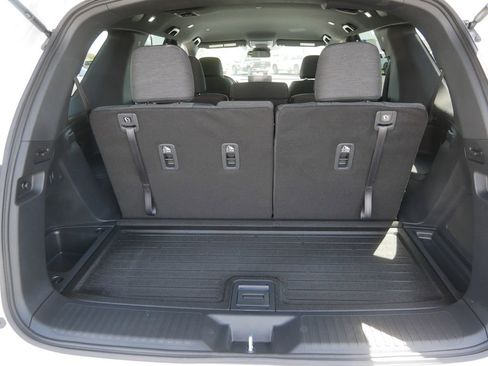 Used 2025 Honda Pilot Sport image 11