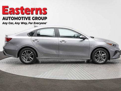 Used 2023 Kia Forte LXS image 4