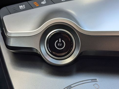 Used 2023 Kia EV6 Wind w/ Wind Technology Package image 17