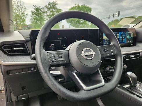 New 2026 Nissan Kicks SV FWD image 9