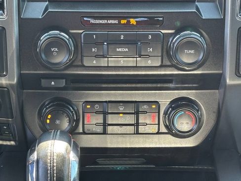 Used 2018 Ford F150 XLT w/ Equipment Group 302A Luxury AWD/4WD image 24