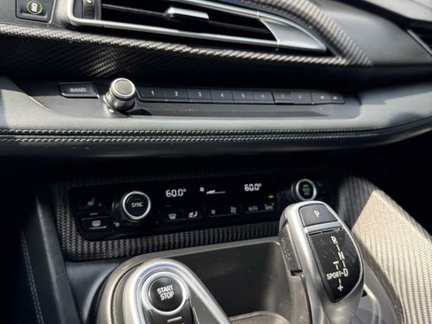 Used 2019 BMW i8 Roadster image 35