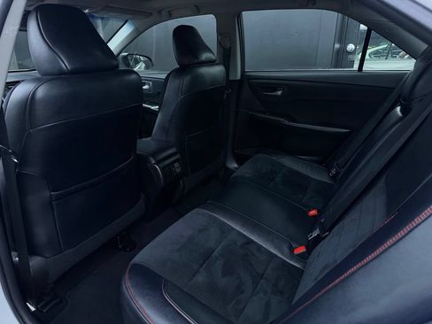 Used 2016 Toyota Camry XSE w/ Moonroof Package FWD image 7