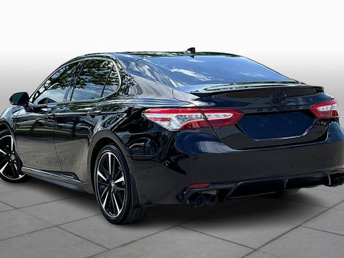 Used 2020 Toyota Camry XSE FWD image 12