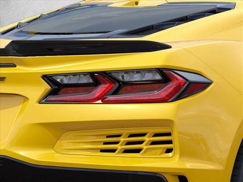 New 2025 Chevrolet Corvette E-Ray w/ ZER Performance Package image 11