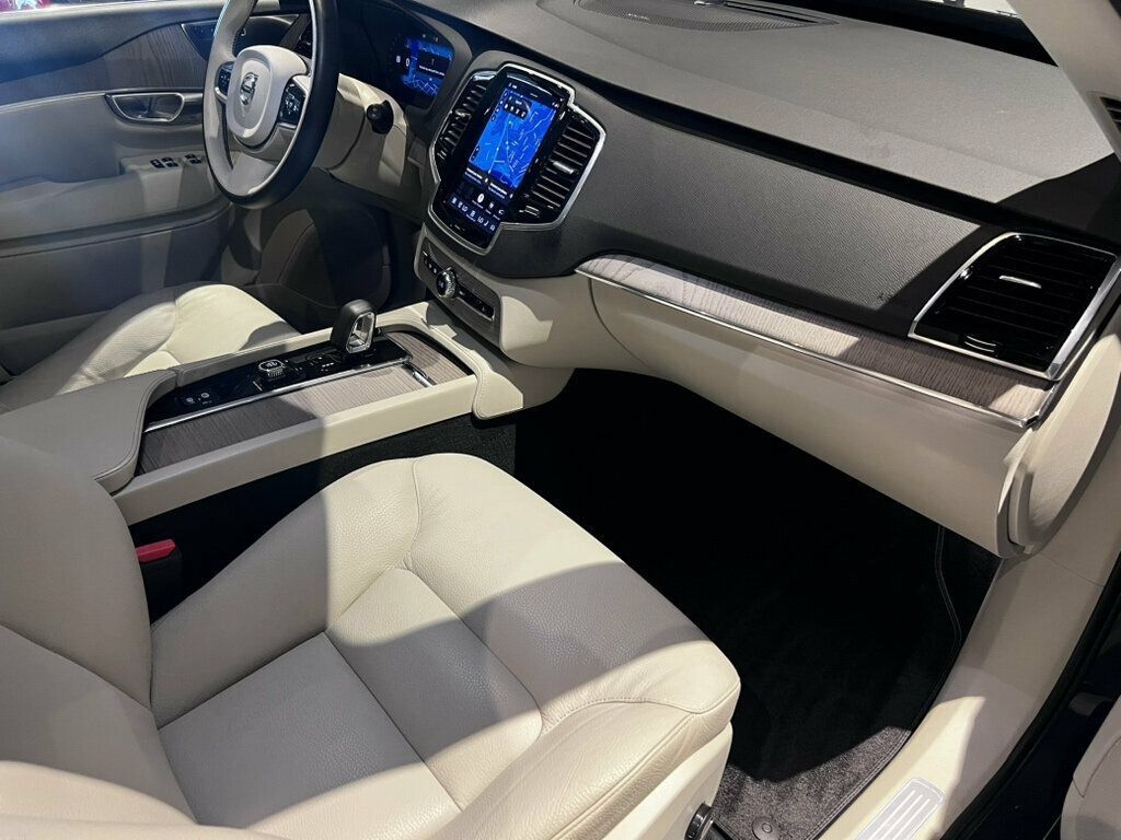 Used 2024 Volvo XC90 B6 Plus AWD/4WD image 24