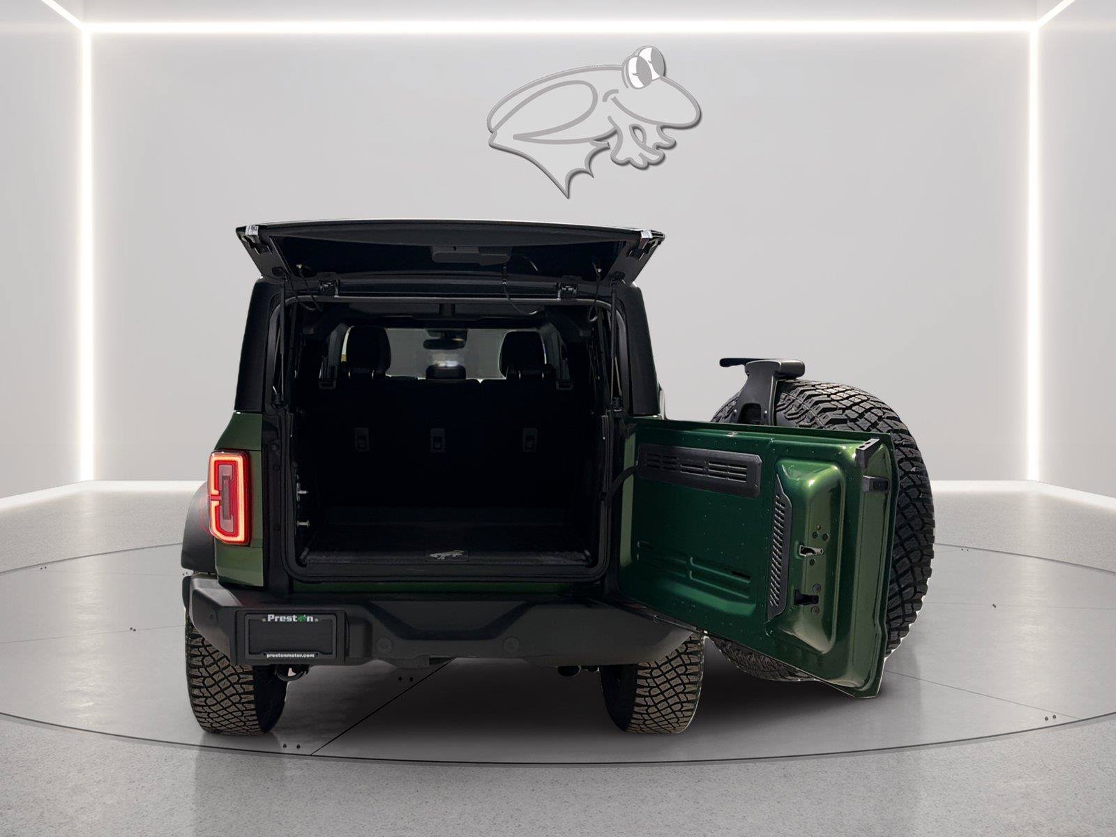Certified 2024 Ford Bronco Wildtrak AWD/4WD image 11
