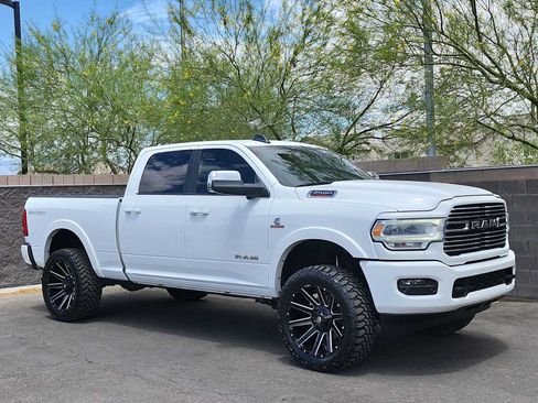 Used 2020 RAM 2500 Laramie AWD/4WD image 2