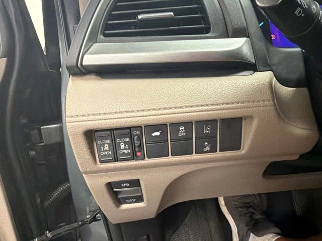 Used 2018 Honda Odyssey EX-L image 30