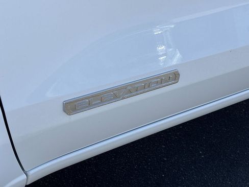 Used 2025 GMC Canyon Elevation image 32