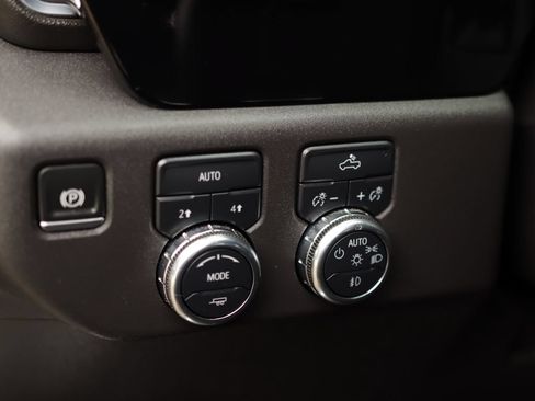 Used 2024 GMC Sierra 1500 Elevation AWD/4WD image 10