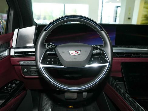 Used 2026 Cadillac Escalade Sport w/ Touring Package AWD/4WD image 32
