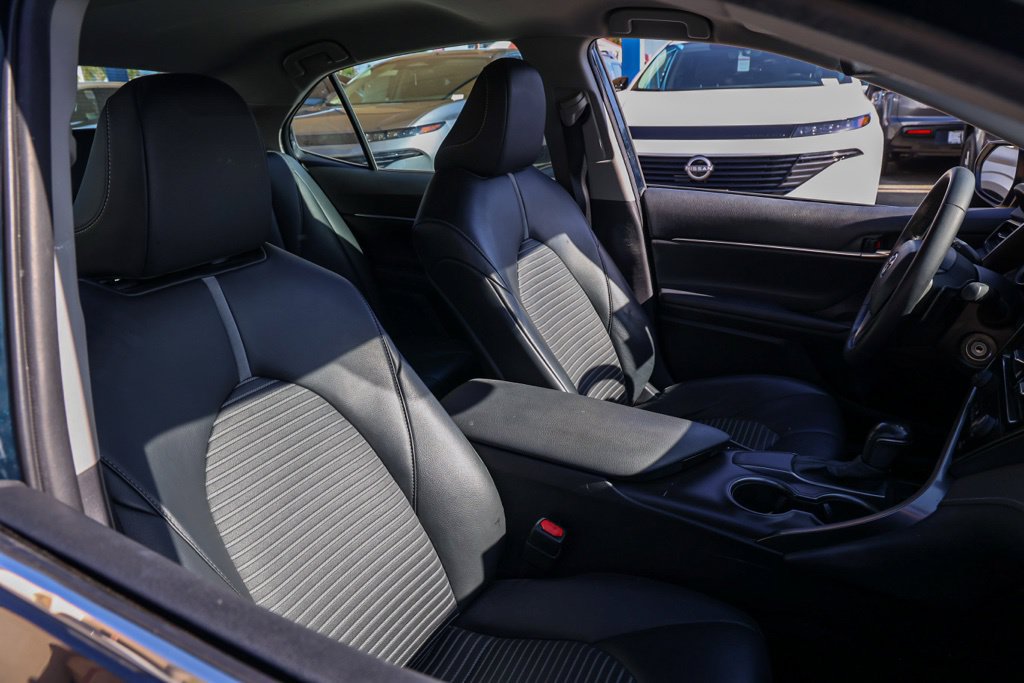Used 2021 Toyota Camry SE FWD image 21
