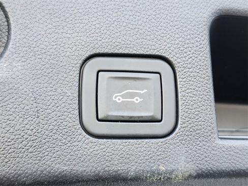 Used 2026 Chevrolet Equinox LT w/ Convenience Package II image 30