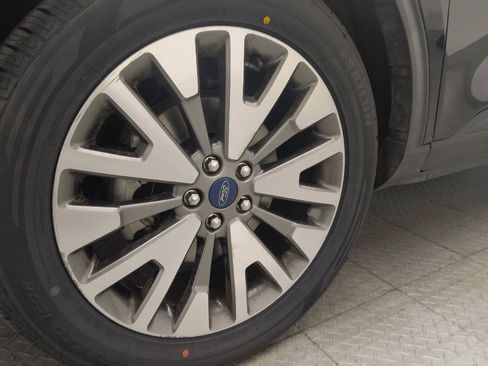 Used 2020 Ford Escape Titanium AWD/4WD image 31
