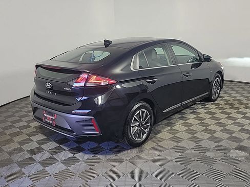 Used 2020 Hyundai Ioniq Limited image 4