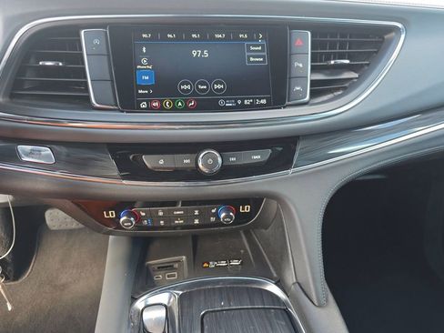 Used 2024 Buick Enclave Premium image 10