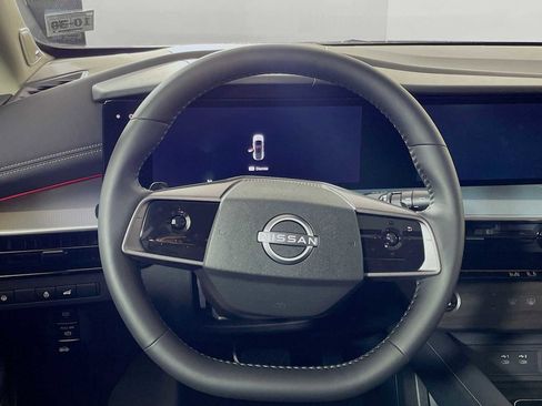 Used 2025 Nissan Murano SL image 9