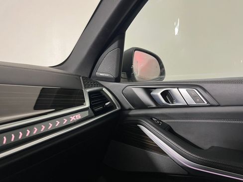 Used 2025 BMW X5 xDrive50e image 31