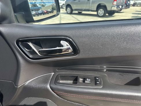 Certified 2024 Dodge Durango GT image 14