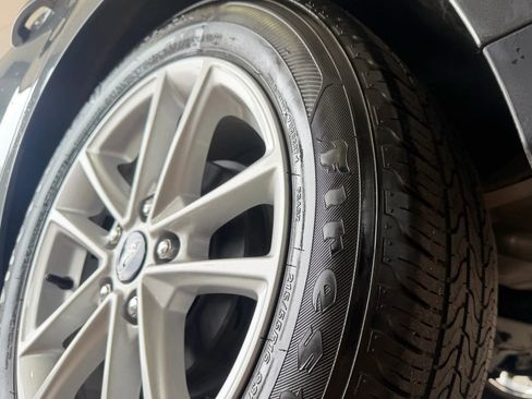 Used 2017 Ford Focus SE FWD image 24