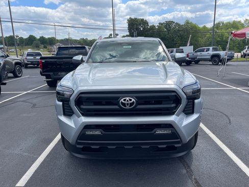 New 2026 Toyota Tacoma SR5 image 2