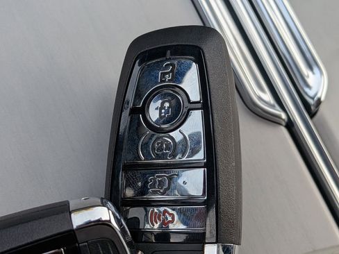 New 2026 Lincoln Navigator L Reserve w/ Jet Appearance Package AWD/4WD image 34