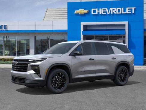 New 2026 Chevrolet Traverse LT w/ Midnight/Sport Edition FWD image 2
