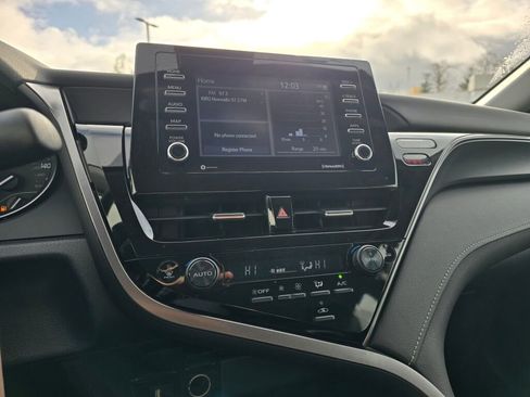 Used 2024 Toyota Camry SE image 27