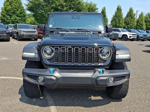 Used 2024 Jeep Wrangler Unlimited Rubicon 4xe w/ Convenience Group AWD/4WD image 8