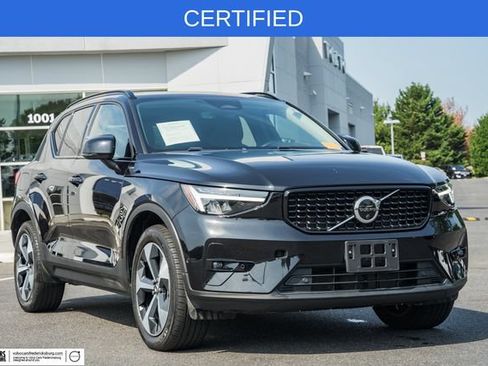 Certified 2023 Volvo XC40 B5 Plus w/ Protection Package Premier AWD/4WD image 1