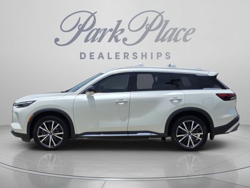Used 2023 INFINITI QX60 Sensory w/ Vision Package AWD/4WD image 2
