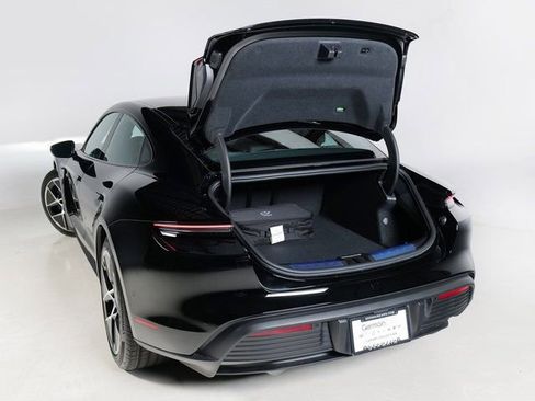 Used 2025 Porsche Taycan AWD/4WD image 31