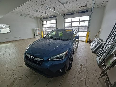 Used 2023 Subaru Crosstrek 2.5i Limited image 1