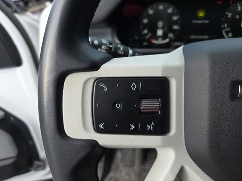 Used 2023 Land Rover Defender 130 SE image 13