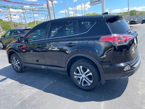 Used 2018 Toyota RAV4 LE w/ All Weather Liner Package AWD/4WD image 4