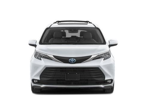 New 2026 Toyota Sienna XLE image 4