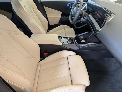 Used 2025 BMW X3 xDrive30i w/ Convenience Package AWD/4WD image 23