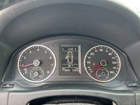 Used 2011 Volkswagen Tiguan 2WD image 11