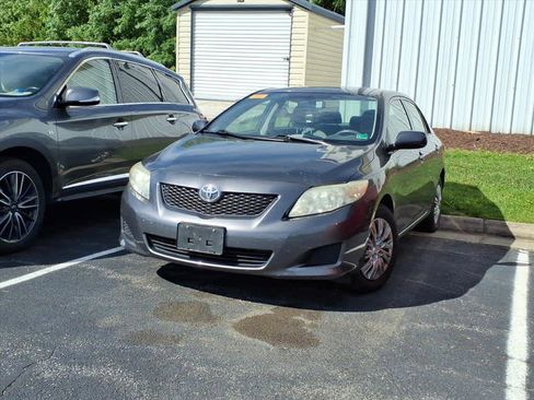 Used 2009 Toyota Corolla LE FWD image 4