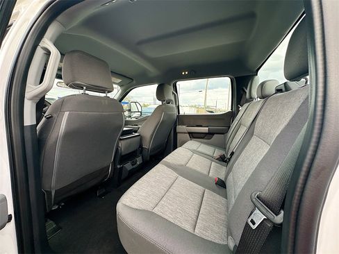 Used 2024 Ford F250 XL w/ STX Appearance Package image 4