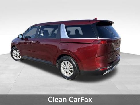 Used 2024 Kia Carnival LX image 5