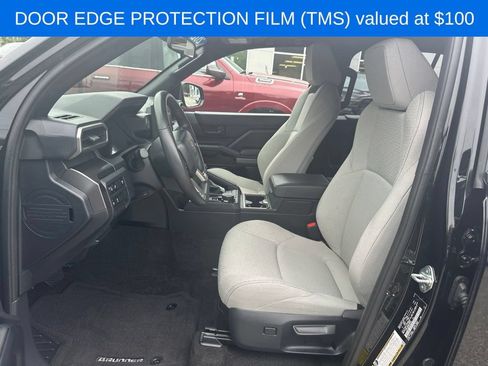 Used 2025 Toyota 4Runner SR5 AWD/4WD image 13