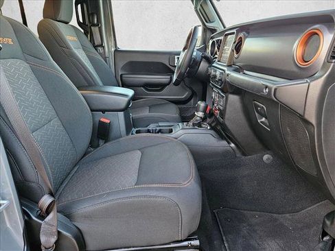 Used 2022 Jeep Gladiator Mojave w/ Cold Weather Group image 21