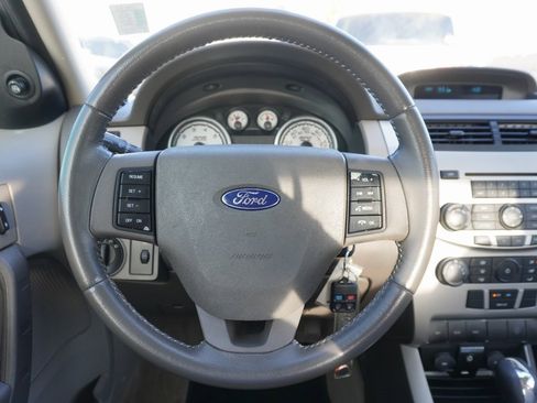 Used 2009 Ford Focus SE image 10