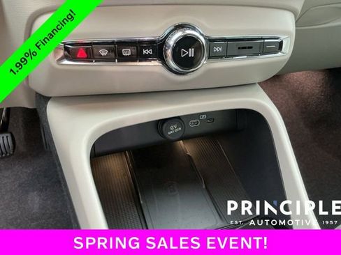 New 2026 Volvo XC40 B5 Plus w/ Protection Package Premier AWD/4WD image 21
