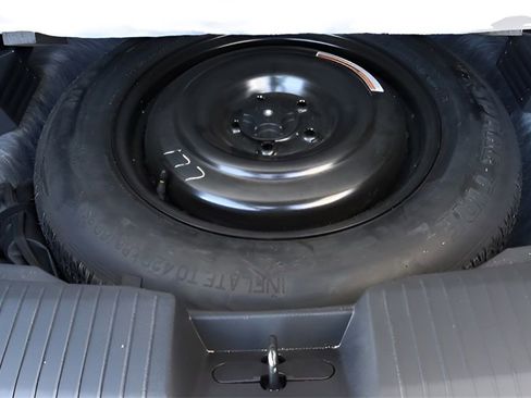 Used 2022 Nissan Rogue SL image 27